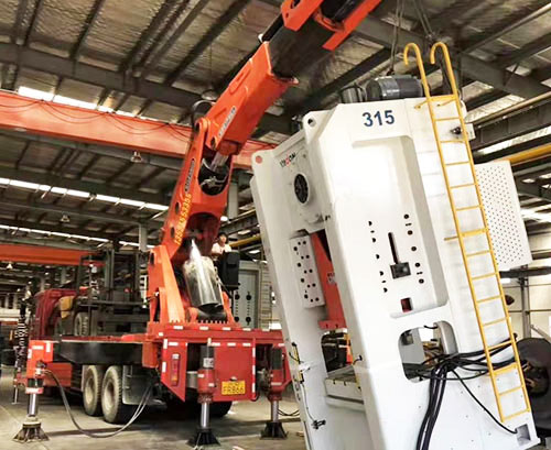 松阳县附近随车吊出租，轻松解决运输难题