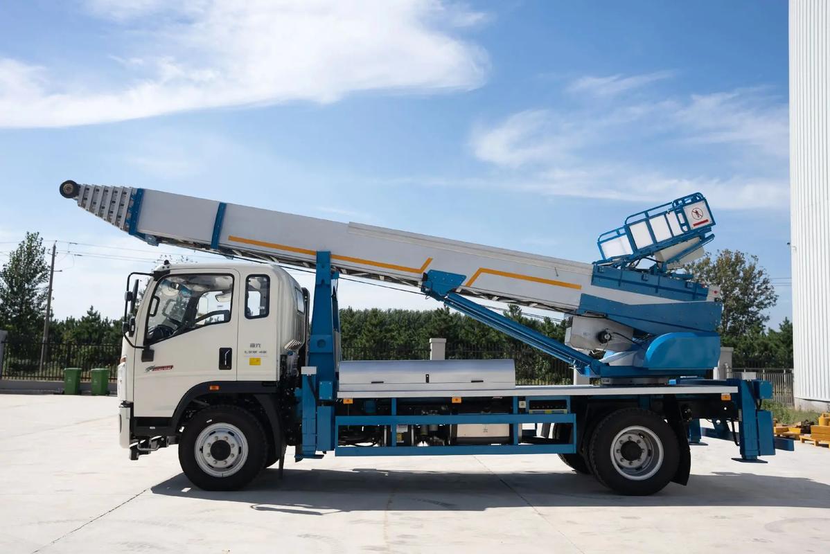 松阳县云梯上料车租赁费用